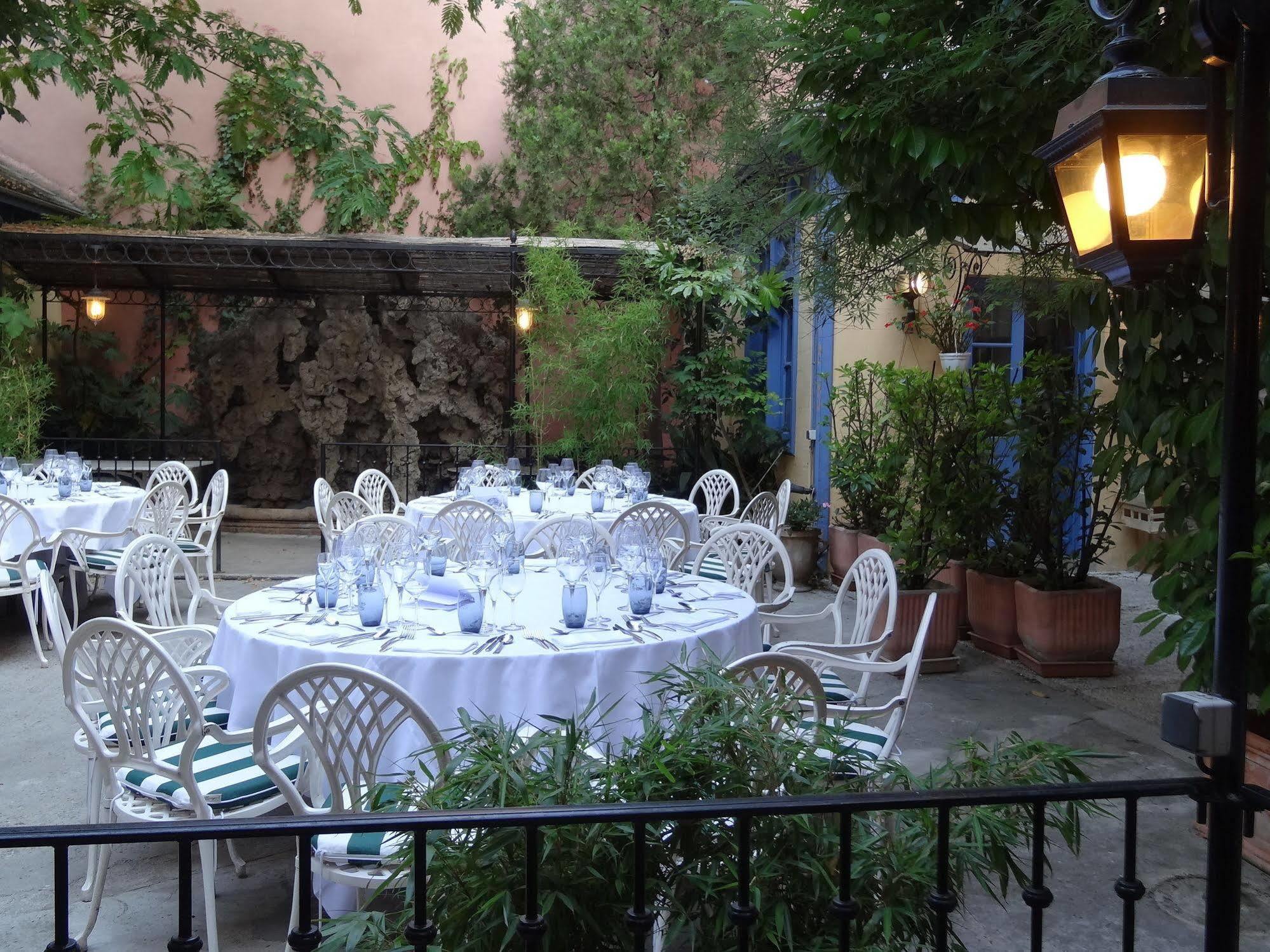 Hotel Moderne Et Pigeon Limoux Εξωτερικό φωτογραφία